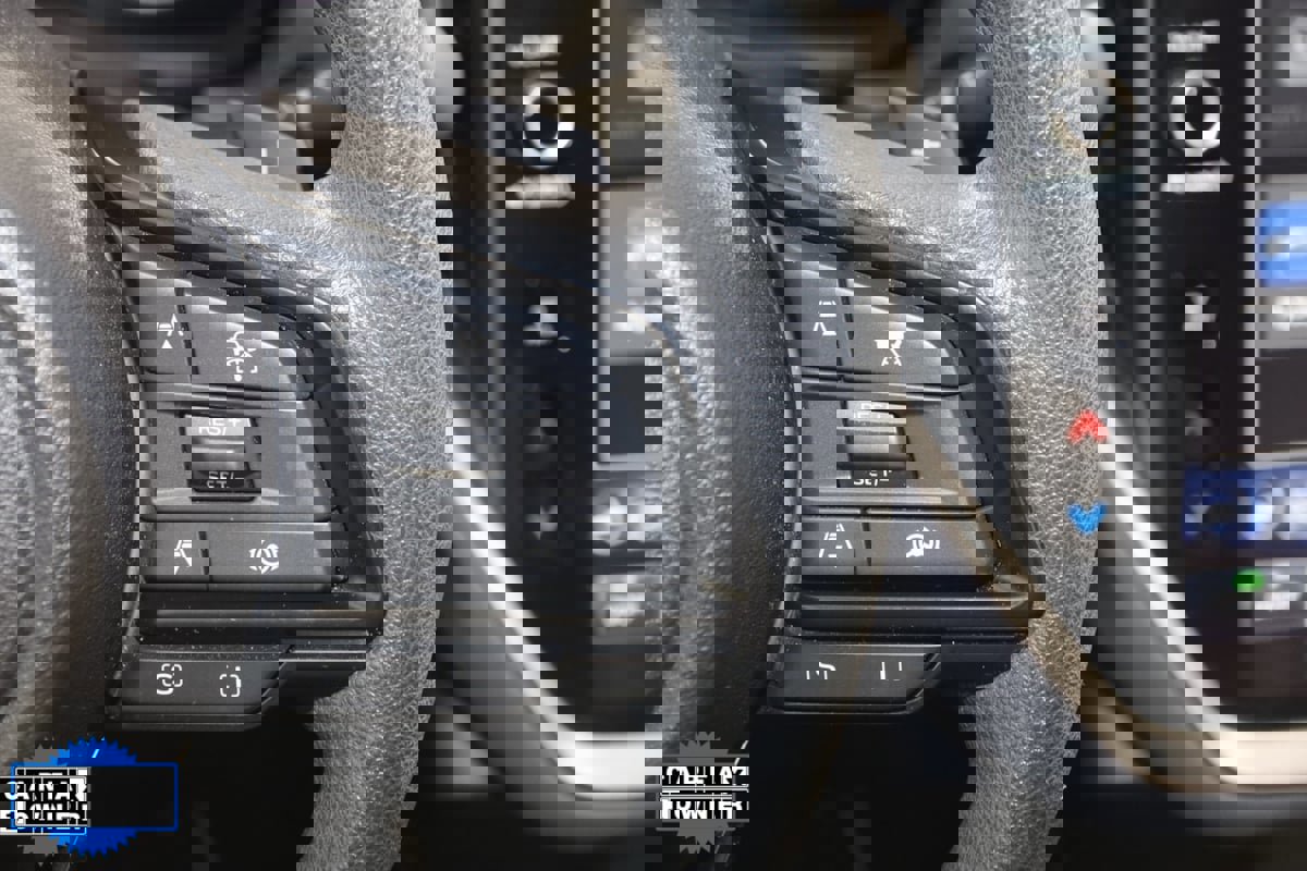 Used 2025 Subaru Crosstrek 2.0i Premium image 34