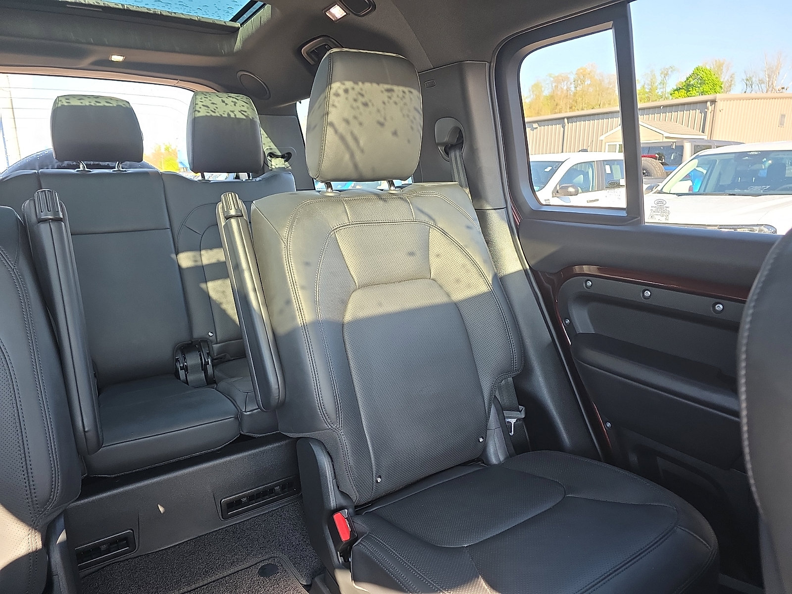 Used 2026 Land Rover Defender 130 X-Dynamic SE AWD/4WD image 20