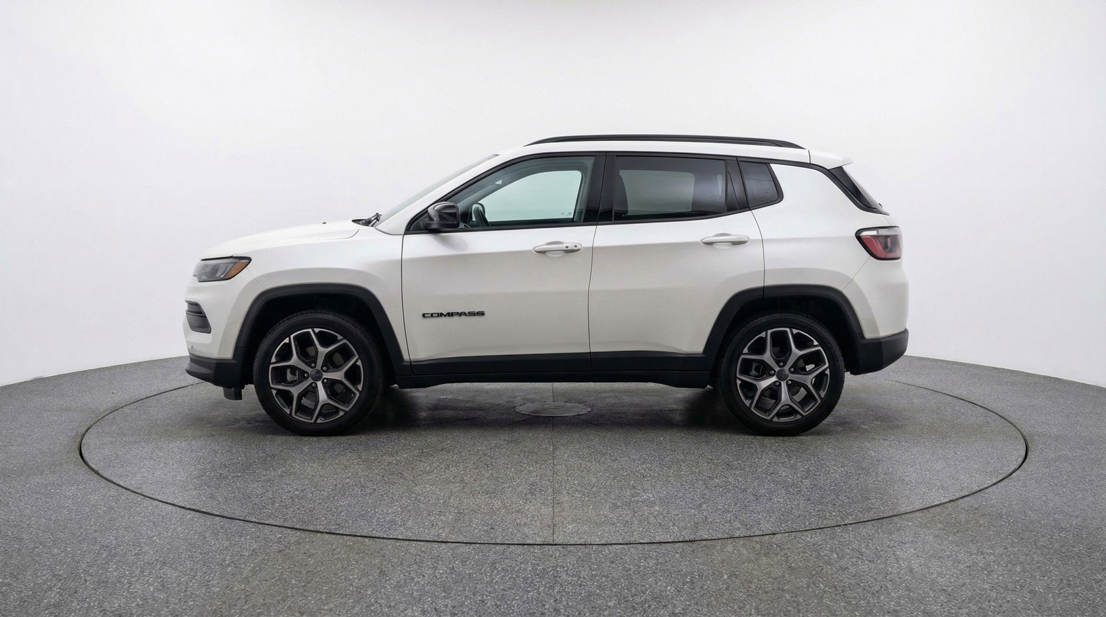 Used 2025 Jeep Compass Limited image 5
