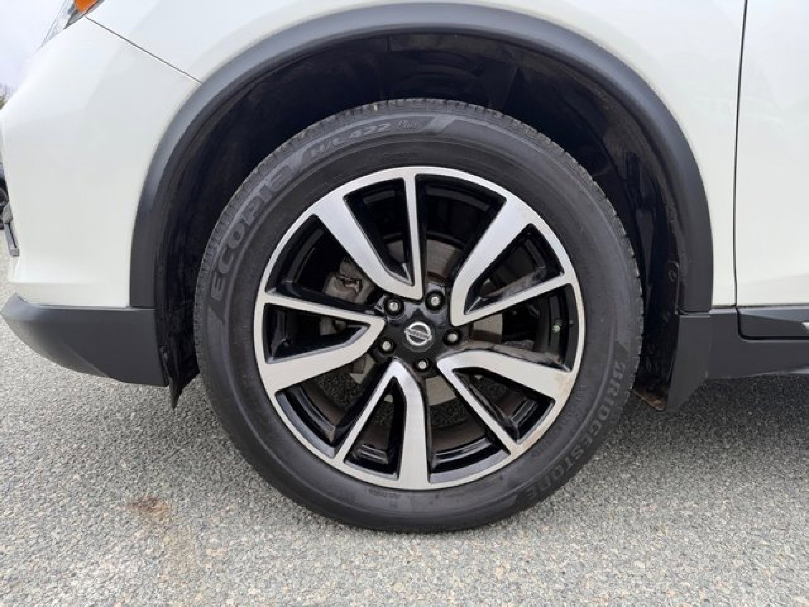 Used 2020 Nissan Rogue SL w/ Premium Package image 9