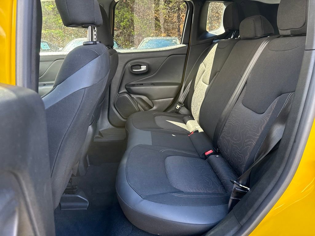 Used 2023 Jeep Renegade Latitude image 28