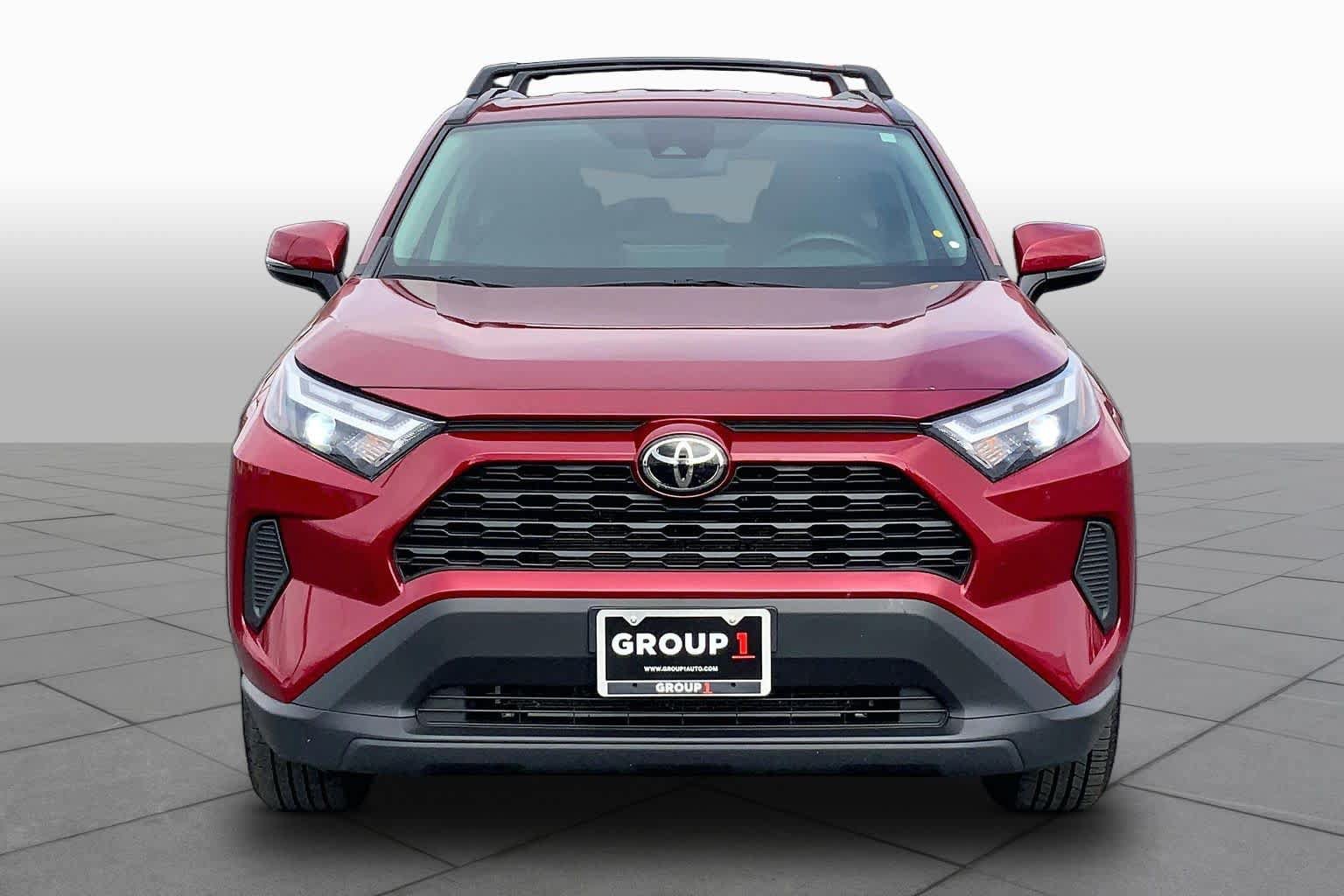 Used 2023 Toyota RAV4 XLE AWD/4WD image 4