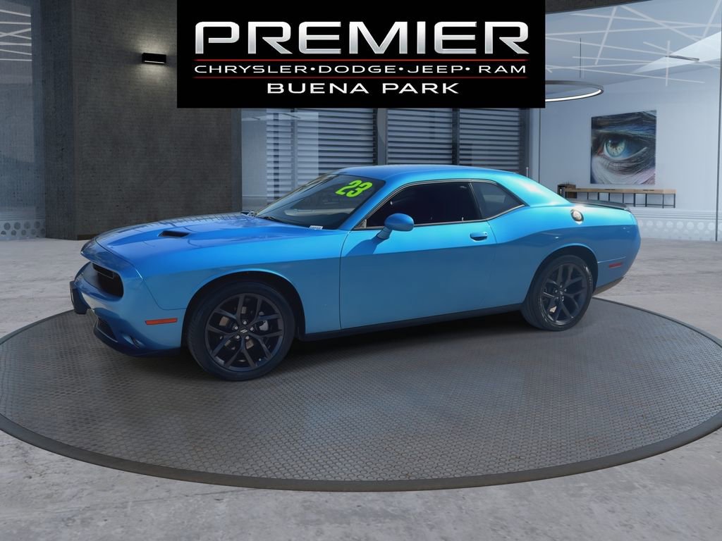 Used 2023 Dodge Challenger SXT w/ Blacktop Package image 4