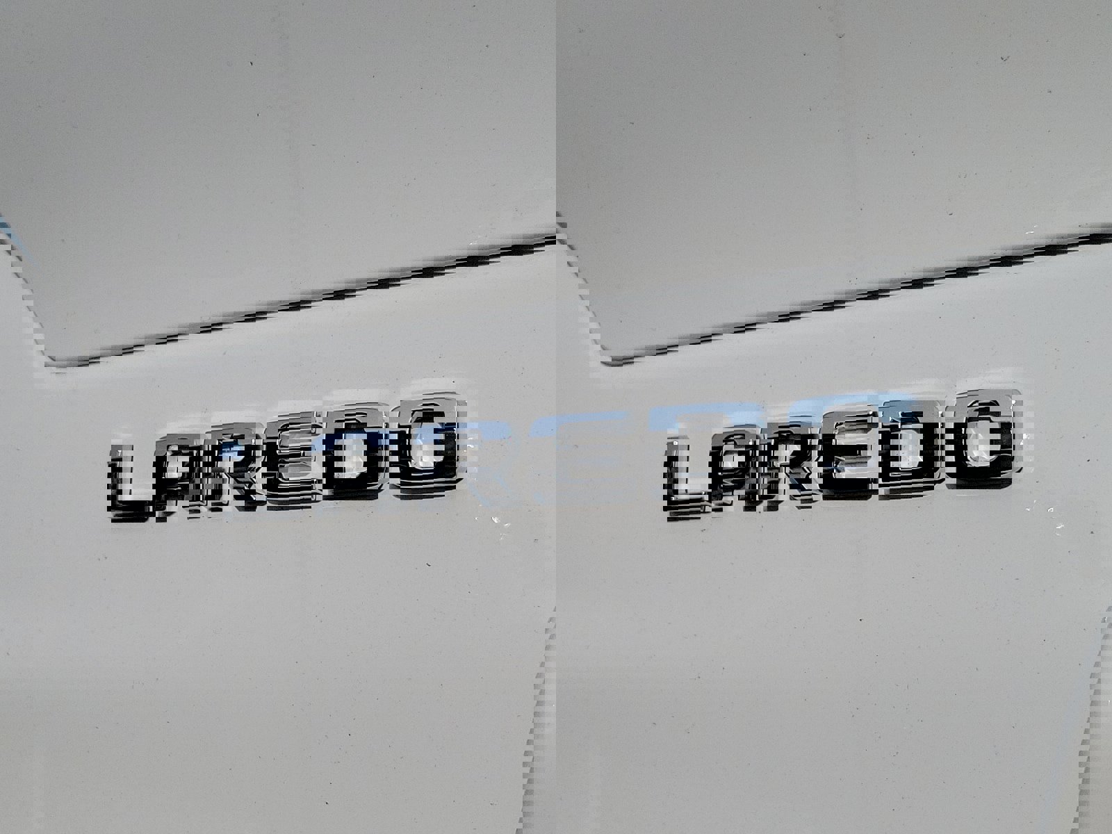 New 2023 Jeep Grand Cherokee L Laredo image 6