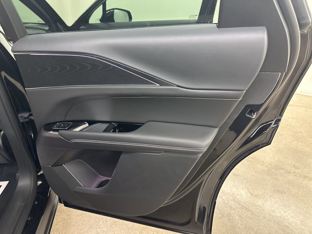 New 2026 Cadillac Lyriq Luxury image 21