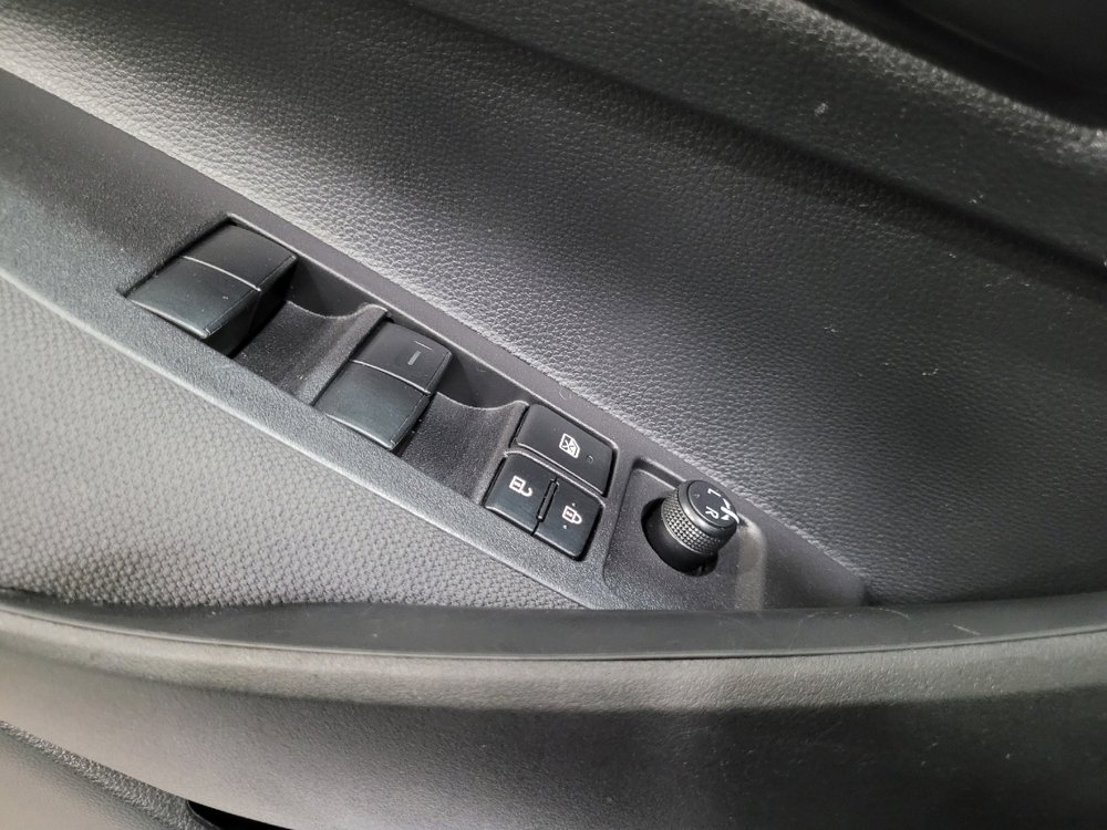 Used 2025 Toyota Corolla LE FWD image 27