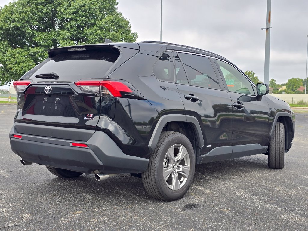 Used 2025 Toyota RAV4 LE AWD/4WD image 15