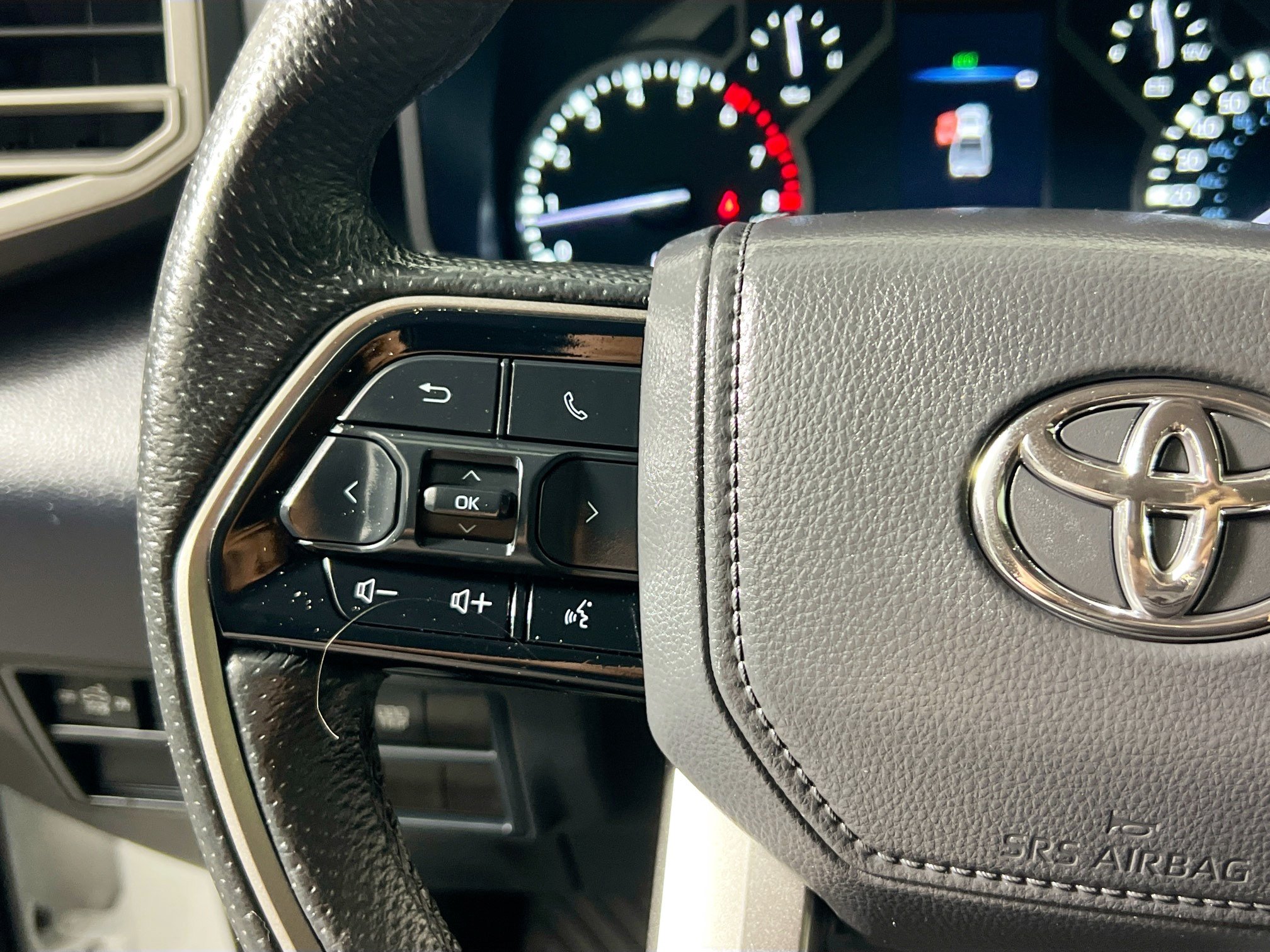 Used 2024 Toyota Tundra SR5 w/ TRD Sport Package AWD/4WD image 17