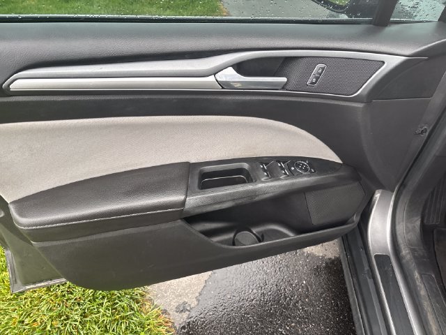 Used 2014 Ford Fusion S FWD image 11