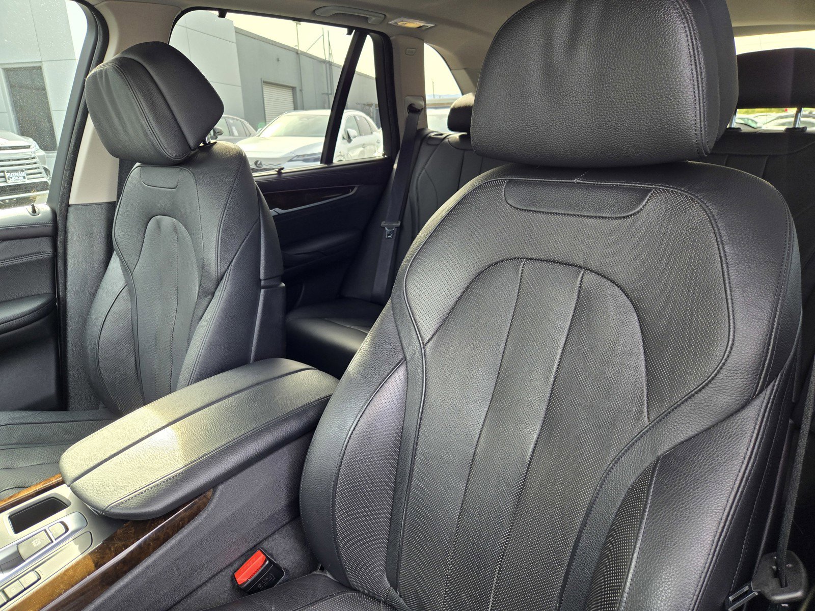 Used 2015 BMW X5 xDrive50i image 16