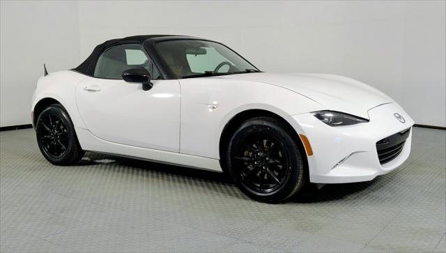Used 2016 MAZDA MX-5 Miata Sport image 9