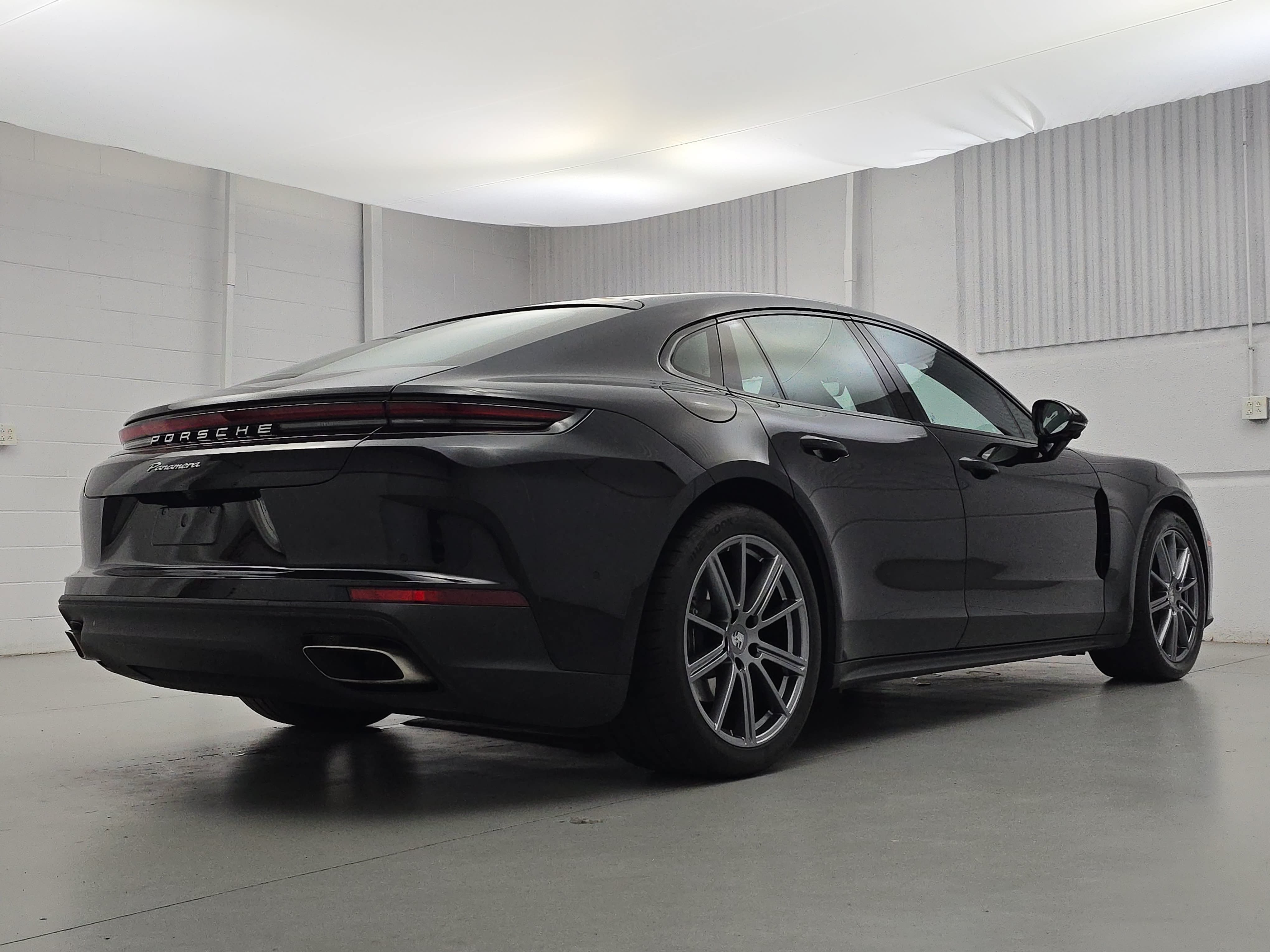 Certified 2025 Porsche Panamera 4 AWD/4WD image 7
