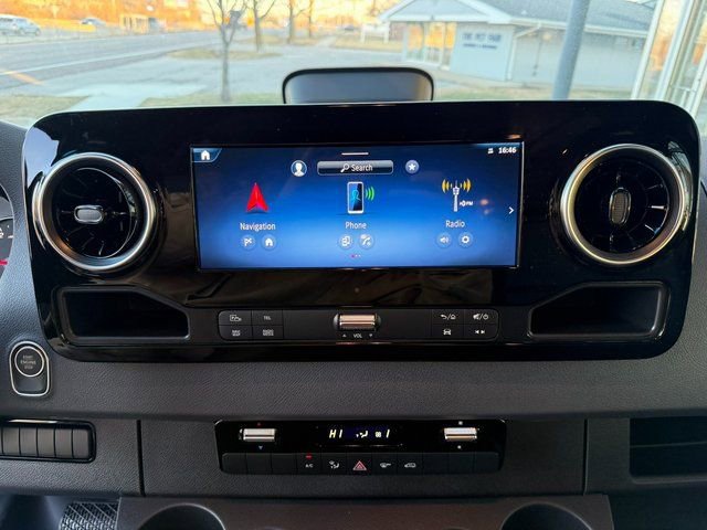 New 2025 Mercedes-Benz Sprinter 2500 image 17