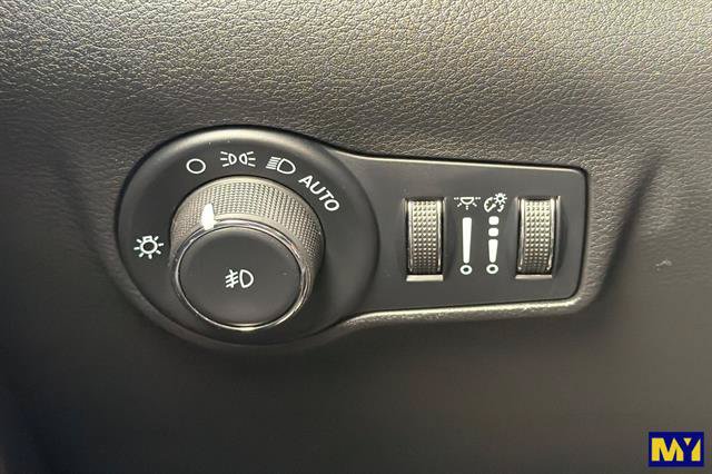 Used 2026 Jeep Compass Trailhawk w/ Sun, Sound & Navigation Group AWD/4WD image 34