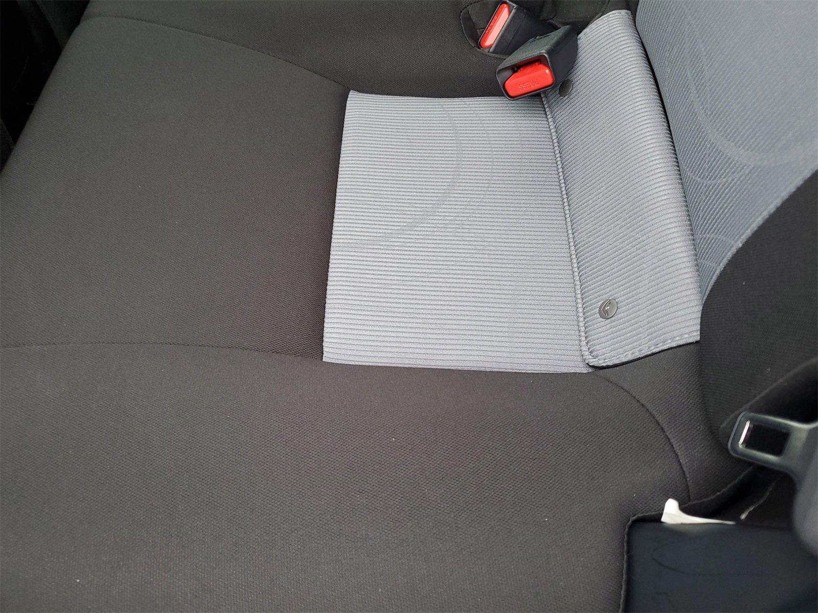 Certified 2019 Toyota Prius C image 15