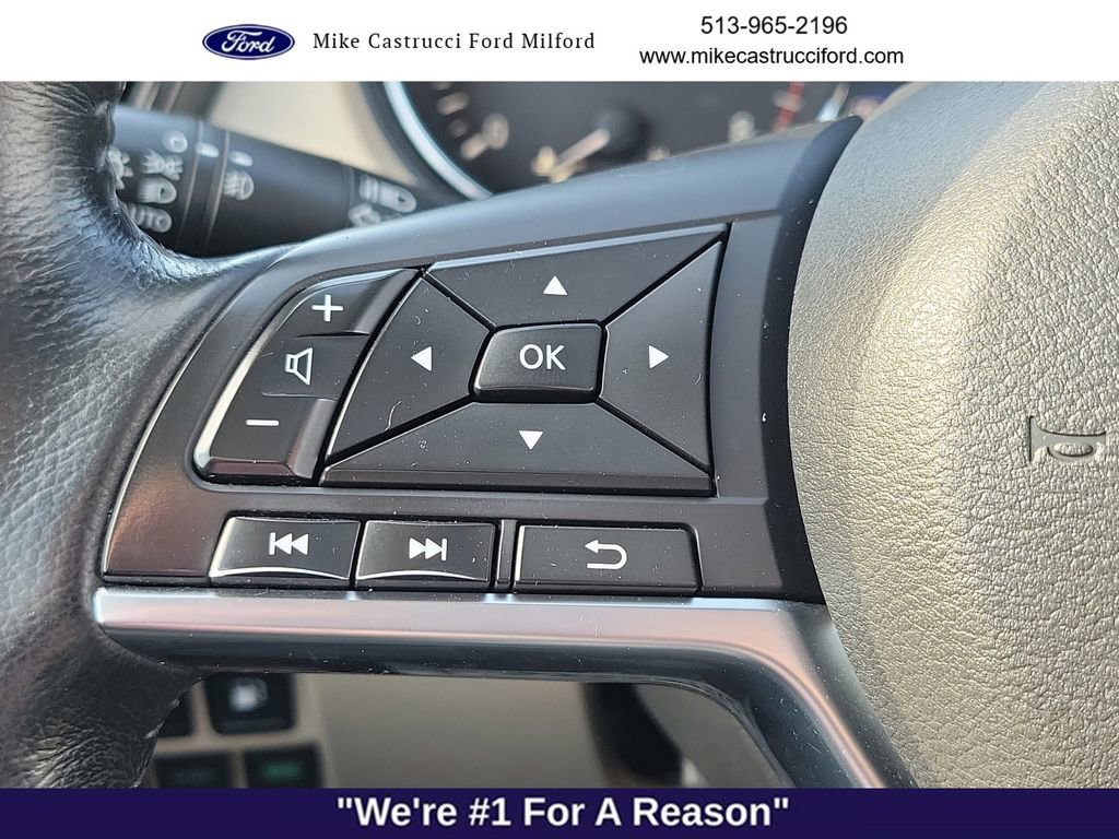 Used 2018 Nissan Rogue SL w/ Premium Package image 13