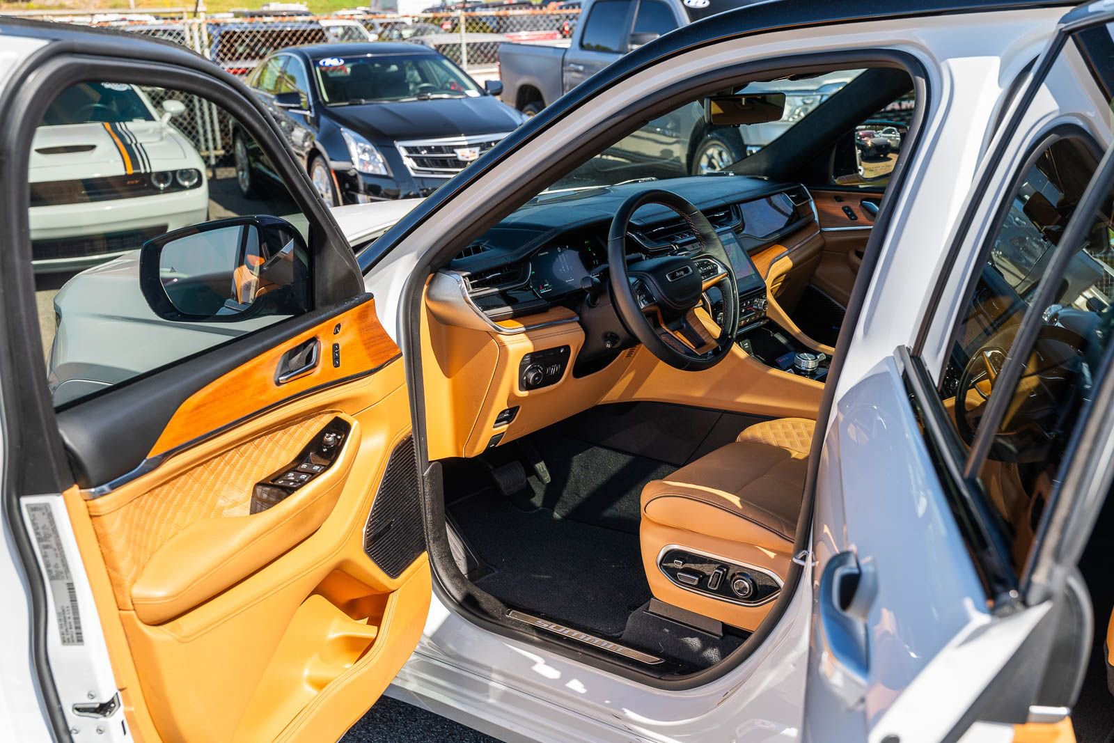 Used 2022 Jeep Grand Cherokee Summit image 31