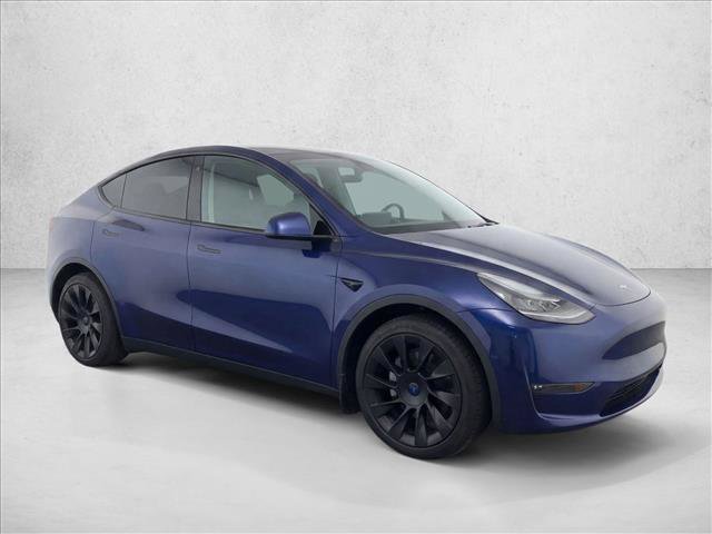 Used 2024 Tesla Model Y Long Range AWD/4WD image 3