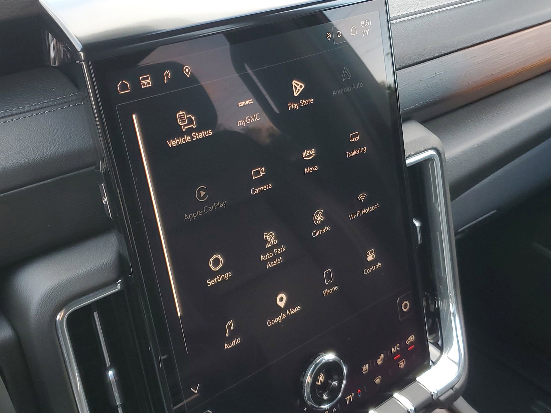 Used 2025 GMC Yukon XL Denali image 27