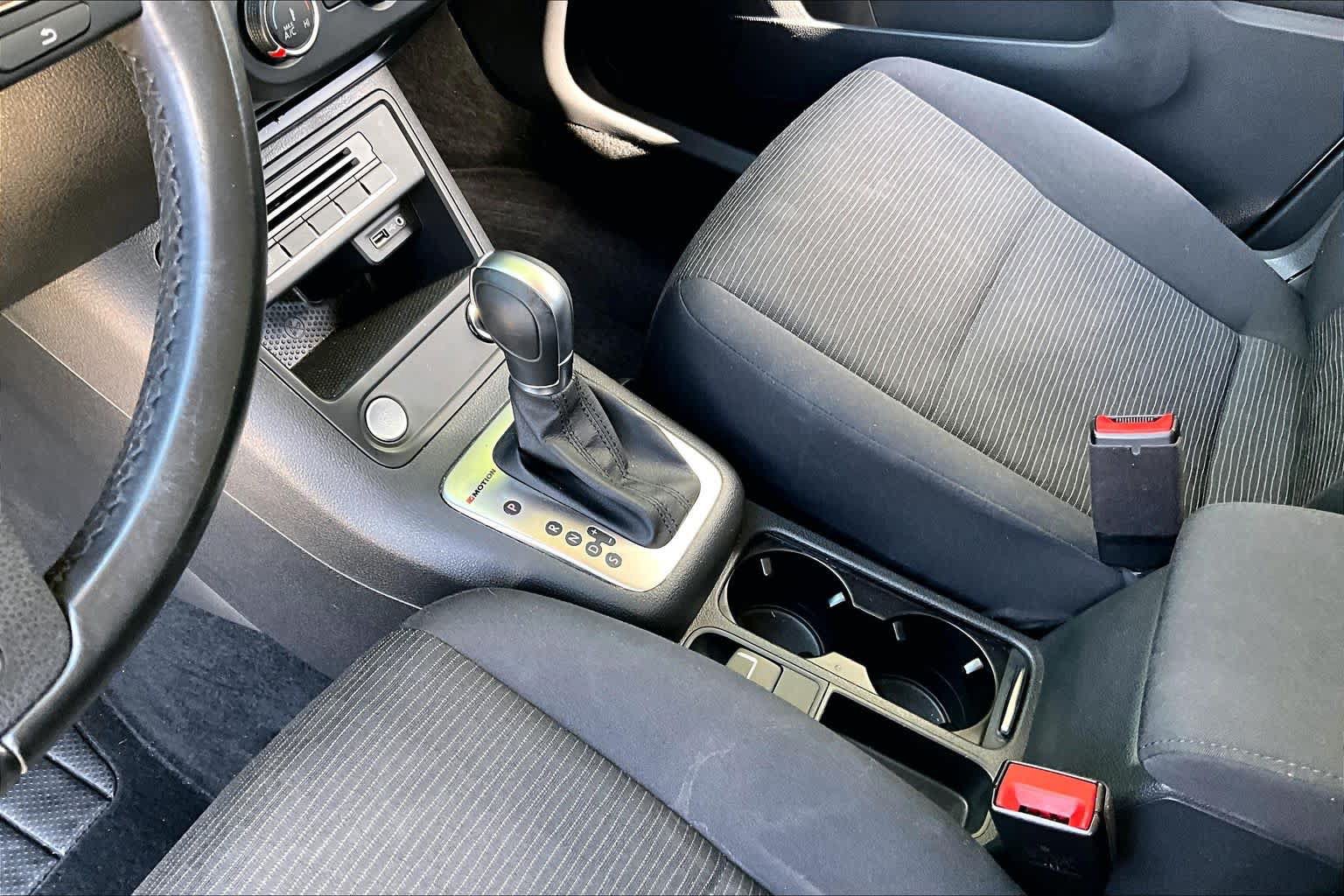 Used 2018 Volkswagen Tiguan Limited w/ Premium Package AWD/4WD image 15