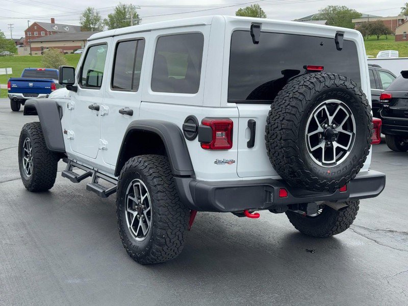 Used 2025 Jeep Wrangler Unlimited Rubicon w/ Convenience Group AWD/4WD image 6