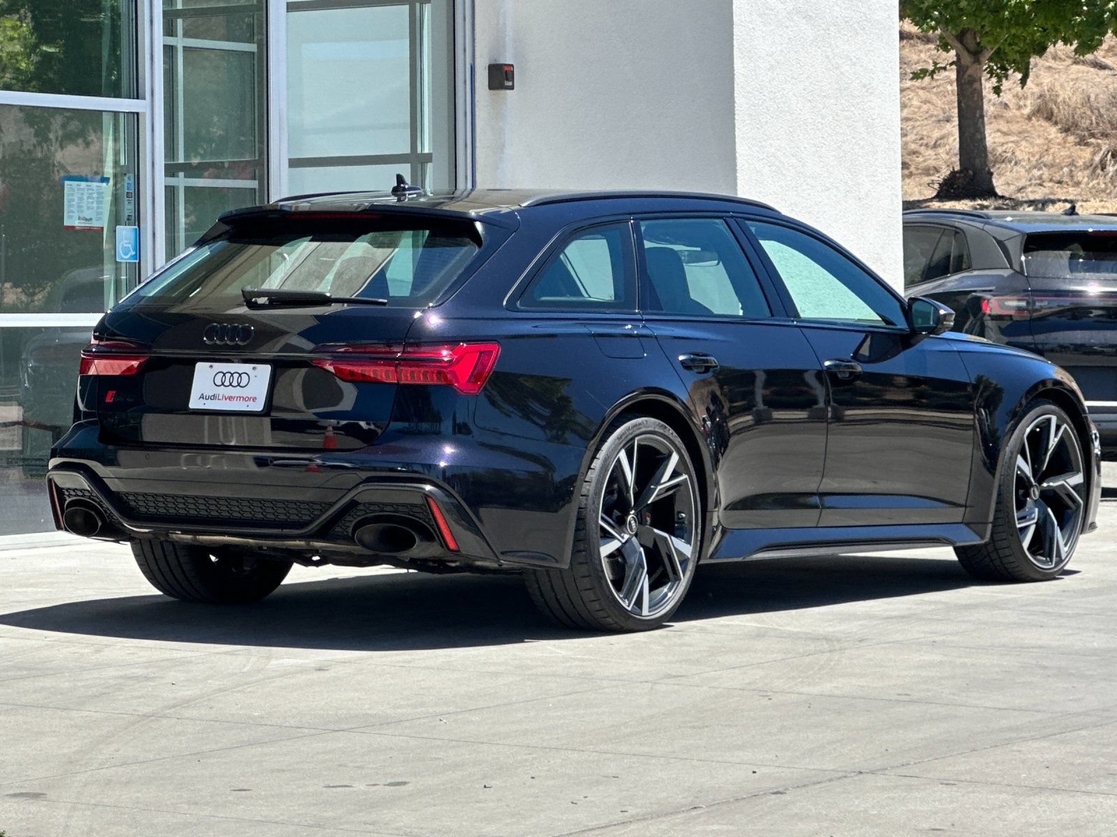 Used 2022 Audi RS 6 AWD/4WD image 6