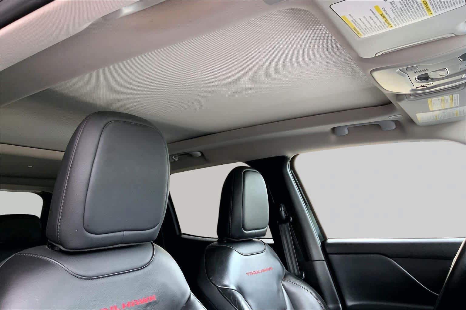 Used 2023 Jeep Renegade Trailhawk w/ Sun/Sound Group AWD/4WD image 14