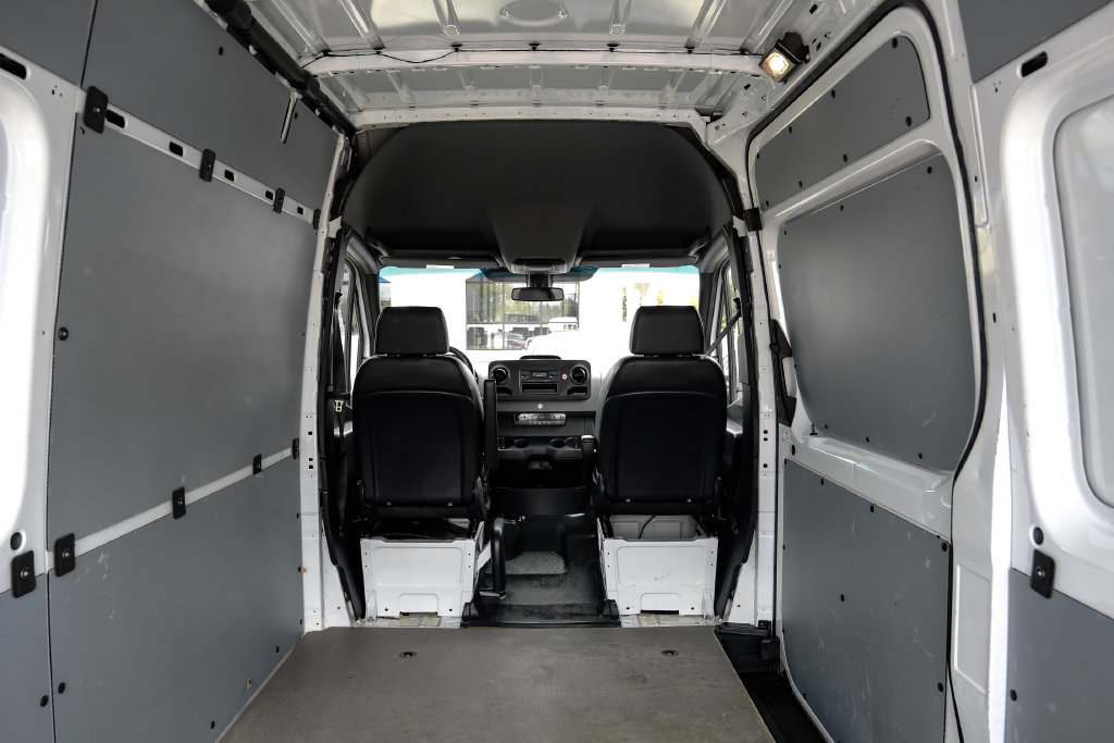 Used 2025 Mercedes-Benz Sprinter 2500 image 36