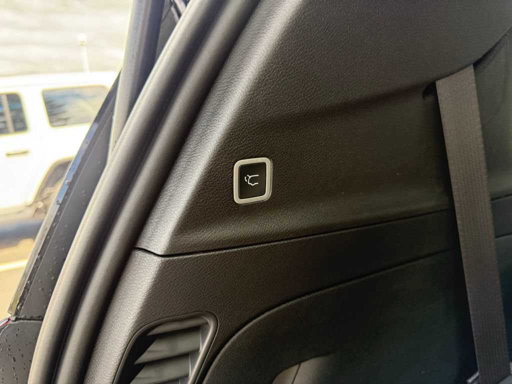 New 2026 Chrysler Pacifica Select FWD image 52