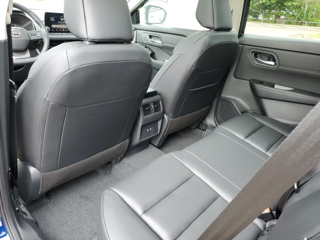 New 2026 Nissan Rogue Dark Armor FWD image 14
