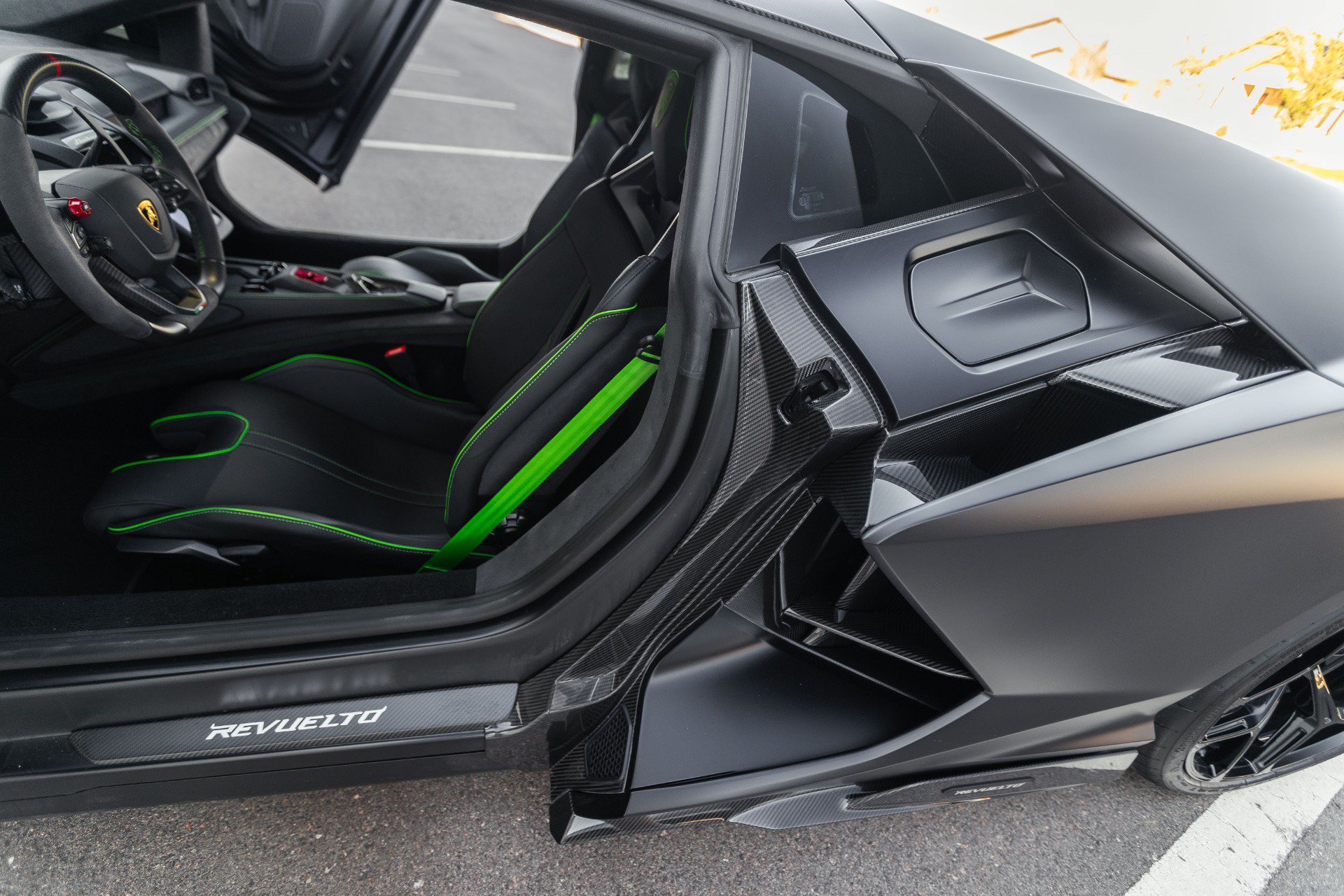 Used 2025 Lamborghini Revuelto AWD/4WD image 72