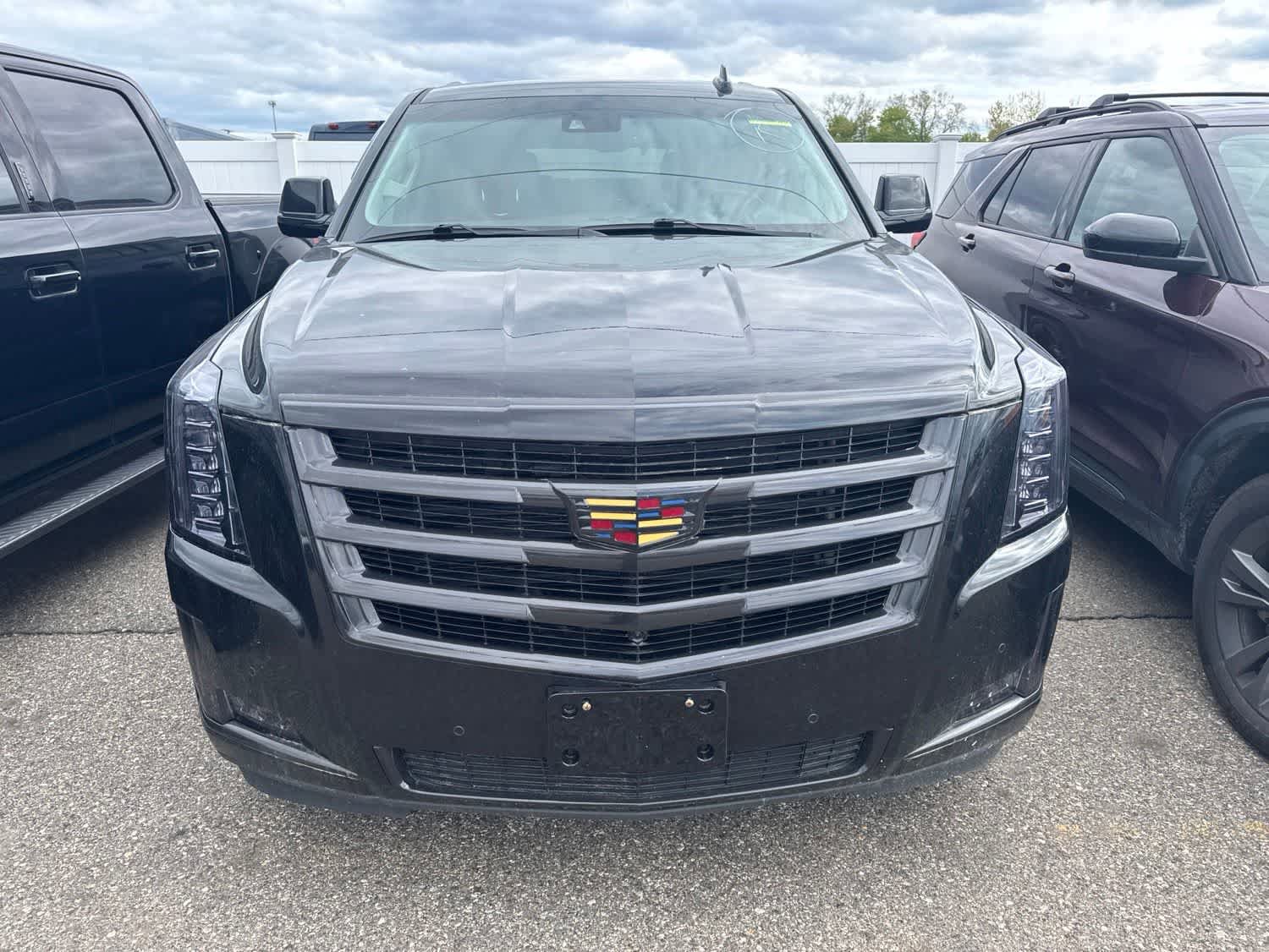 Used 2016 Cadillac Escalade Luxury AWD/4WD image 28