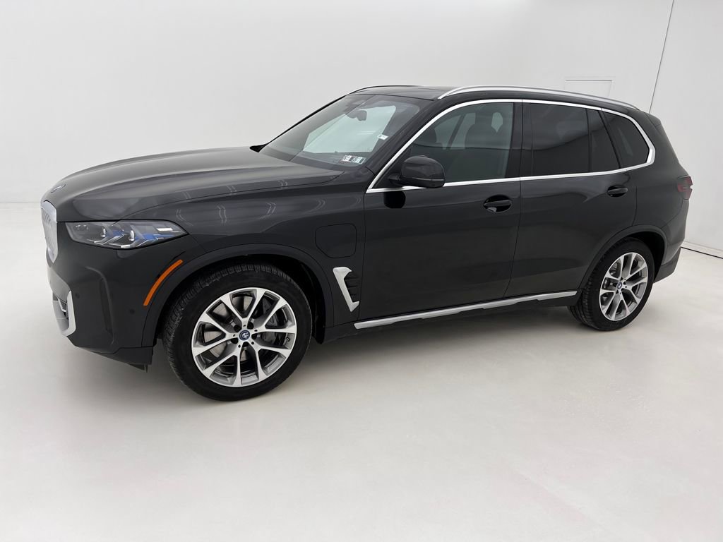 Certified 2025 BMW X5 xDrive50e w/ Premium Package image 7