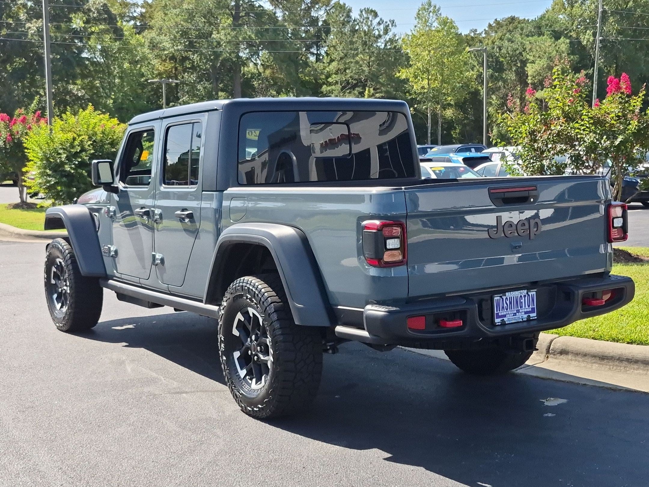 Used 2026 Jeep Gladiator Rubicon AWD/4WD image 7