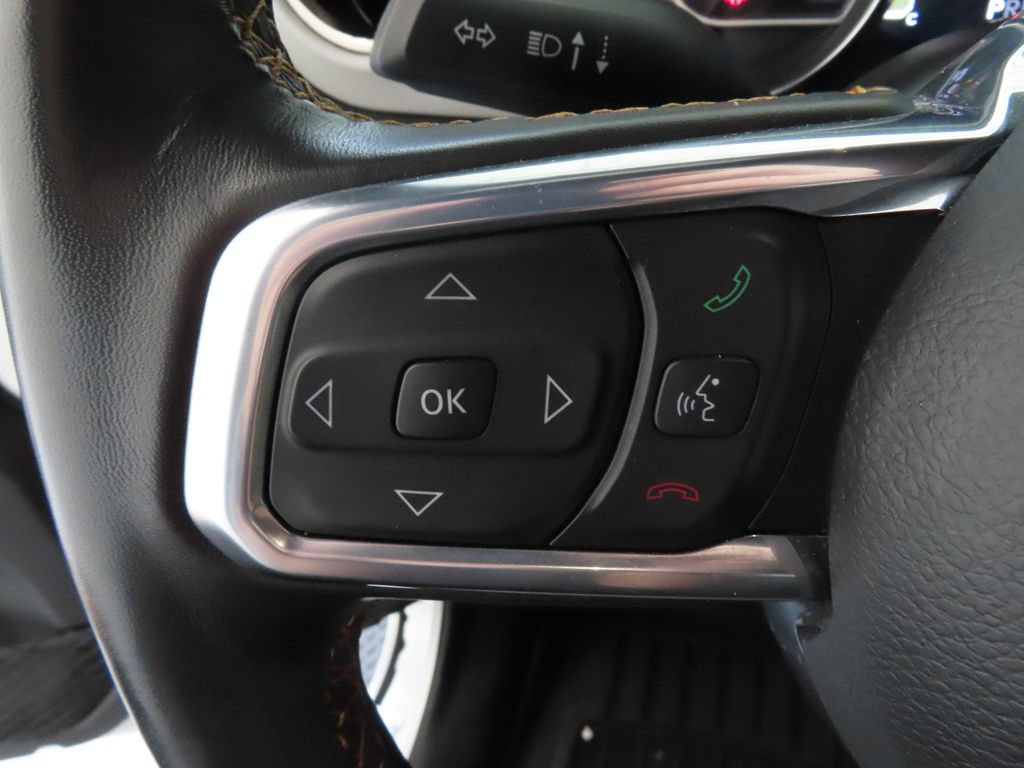 Used 2023 Jeep Wrangler Unlimited Sahara AWD/4WD image 12