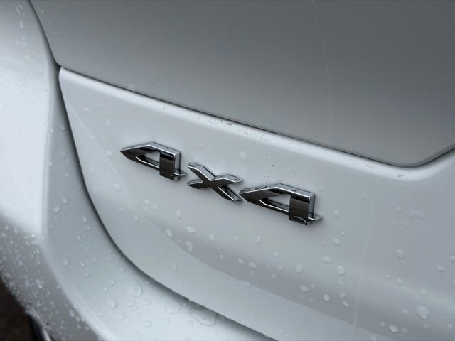 Used 2023 Jeep Grand Cherokee Laredo image 23