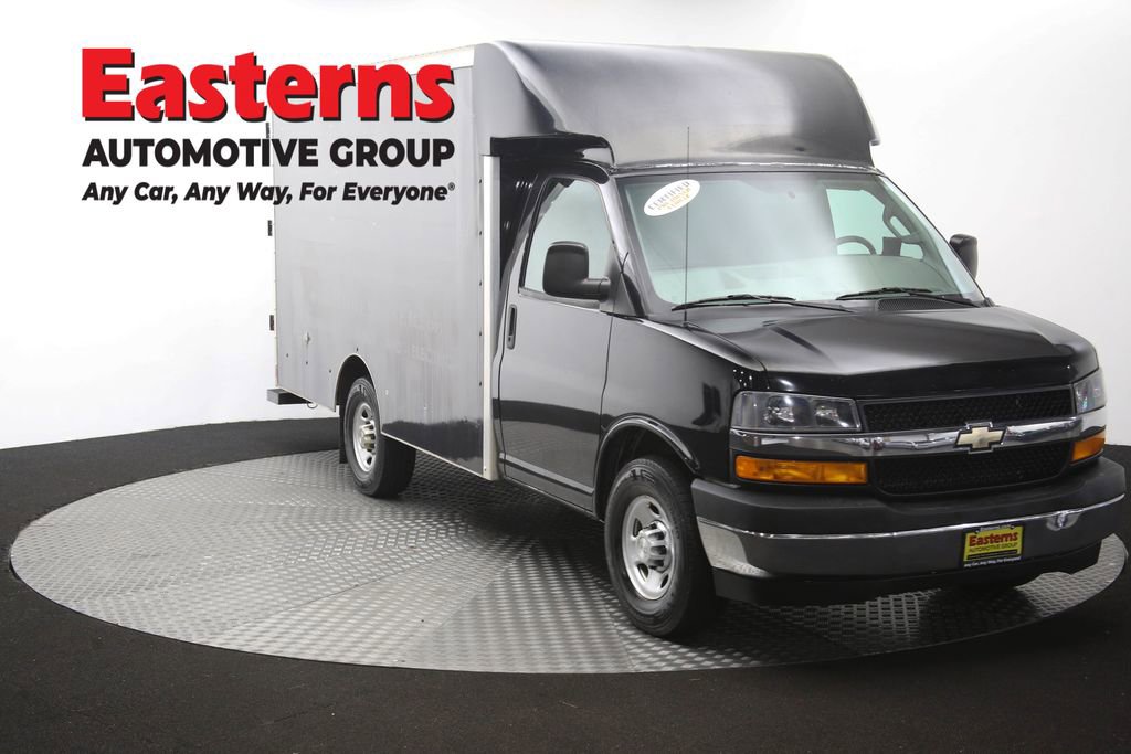 Used 2017 Chevrolet Express 3500 RWD image 47