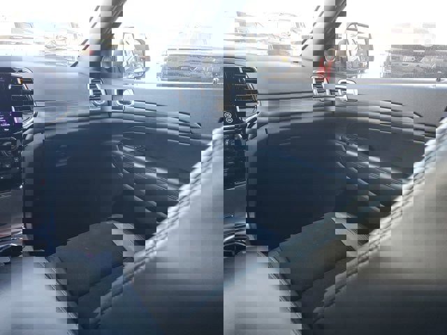 Used 2019 Jeep Grand Cherokee Altitude image 15