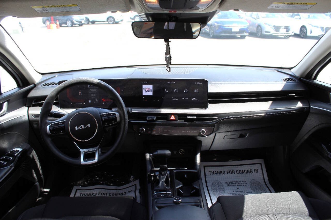 Used 2025 Kia K5 LXS FWD image 17