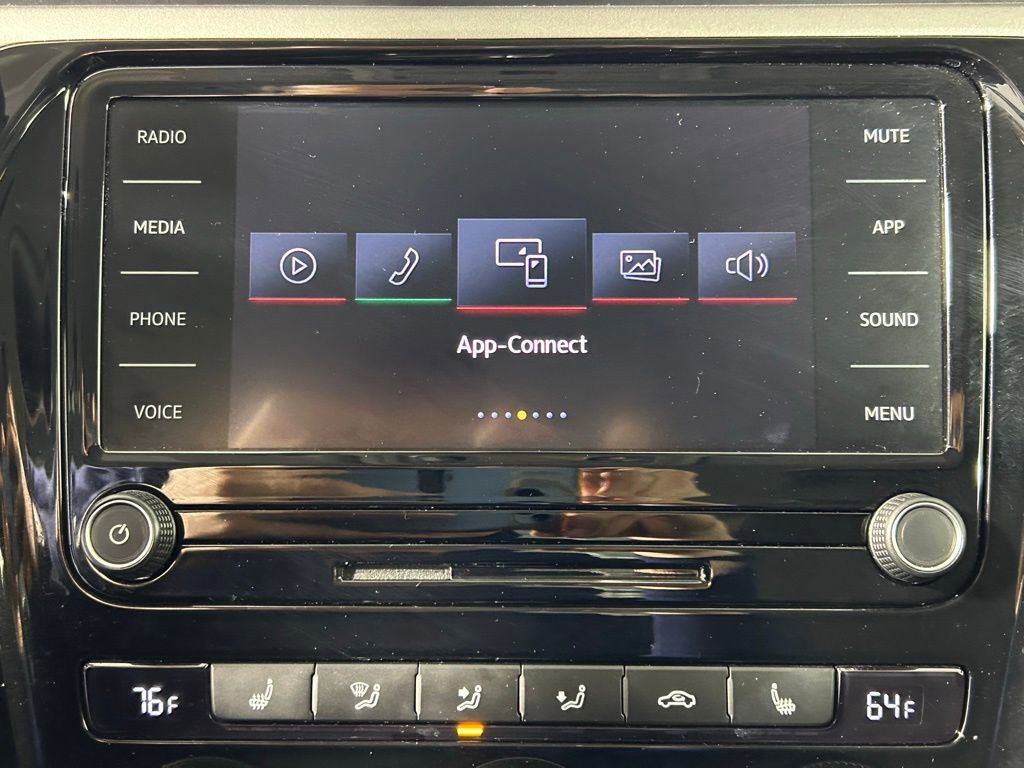 Used 2020 Volkswagen Passat 2.0T SE image 16