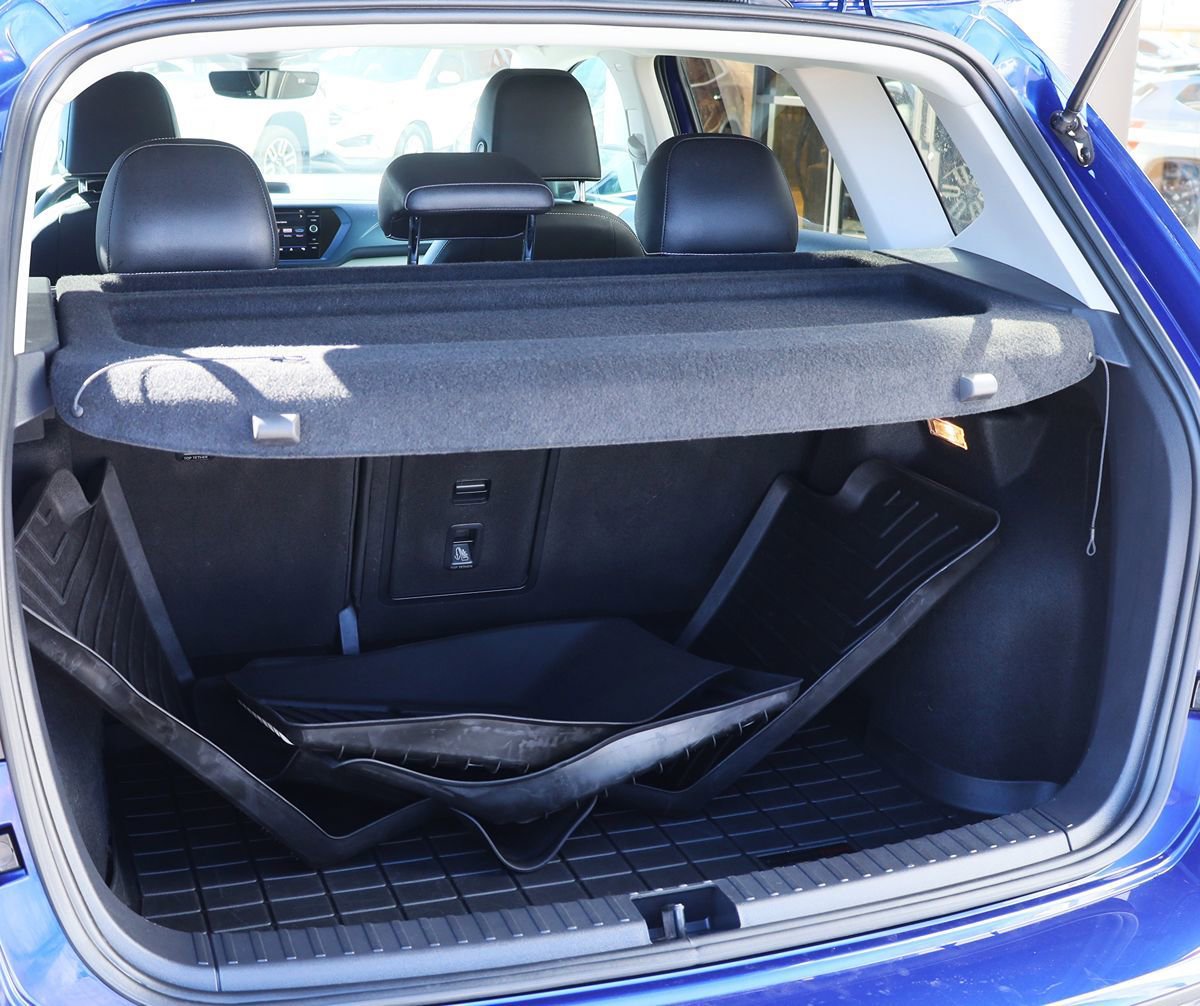 Used 2023 Volkswagen Taos SE FWD image 25