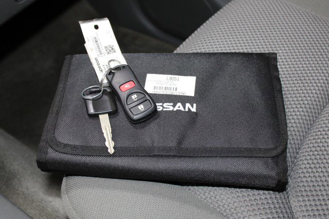 Used 2016 Nissan Frontier SV image 25