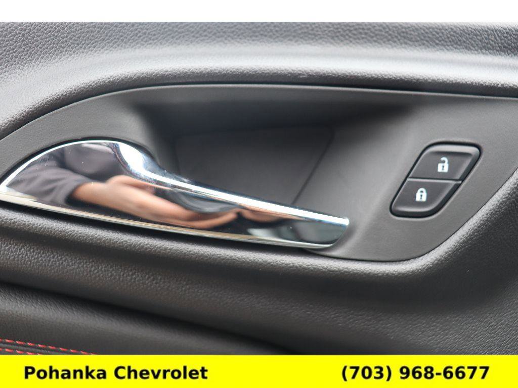 New 2026 Chevrolet Trax RS w/ Sunroof Package image 23