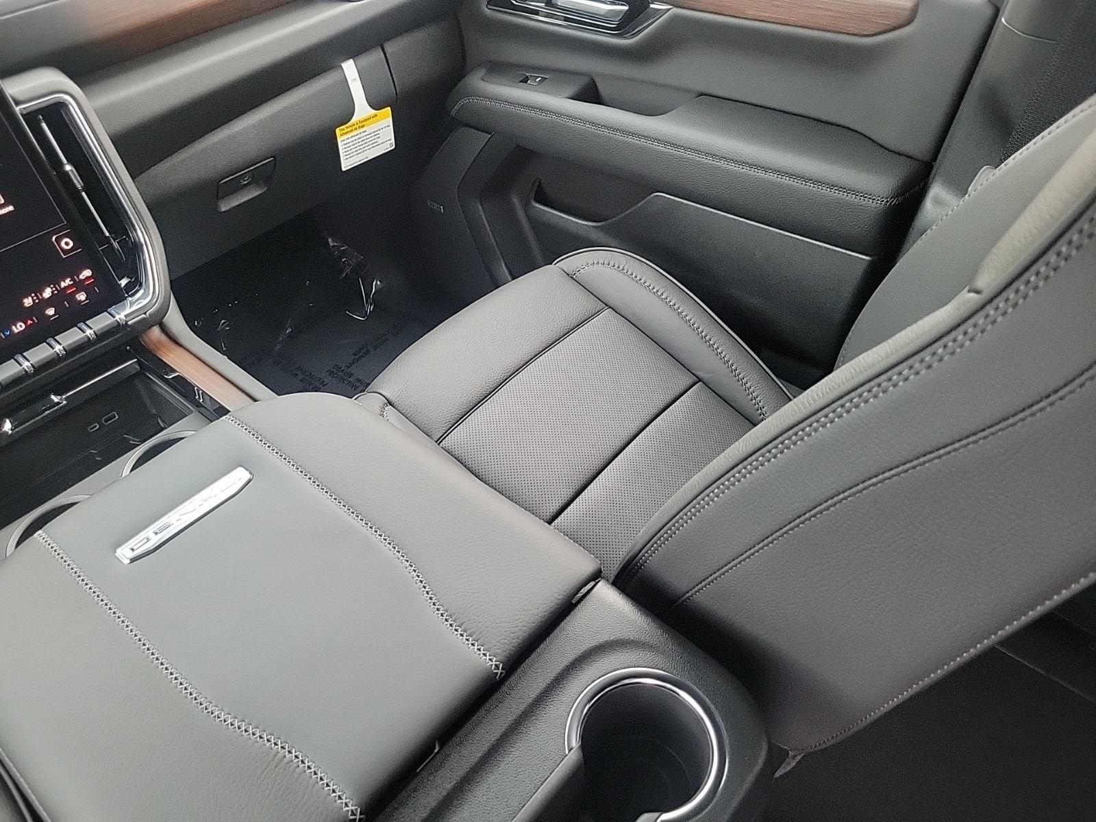 New 2026 GMC Yukon XL Denali RWD image 15