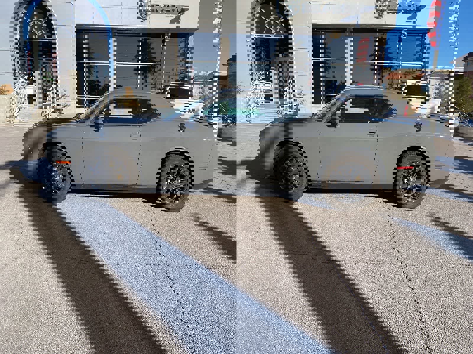 Used 2023 Dodge Challenger SXT w/ Blacktop Package image 10