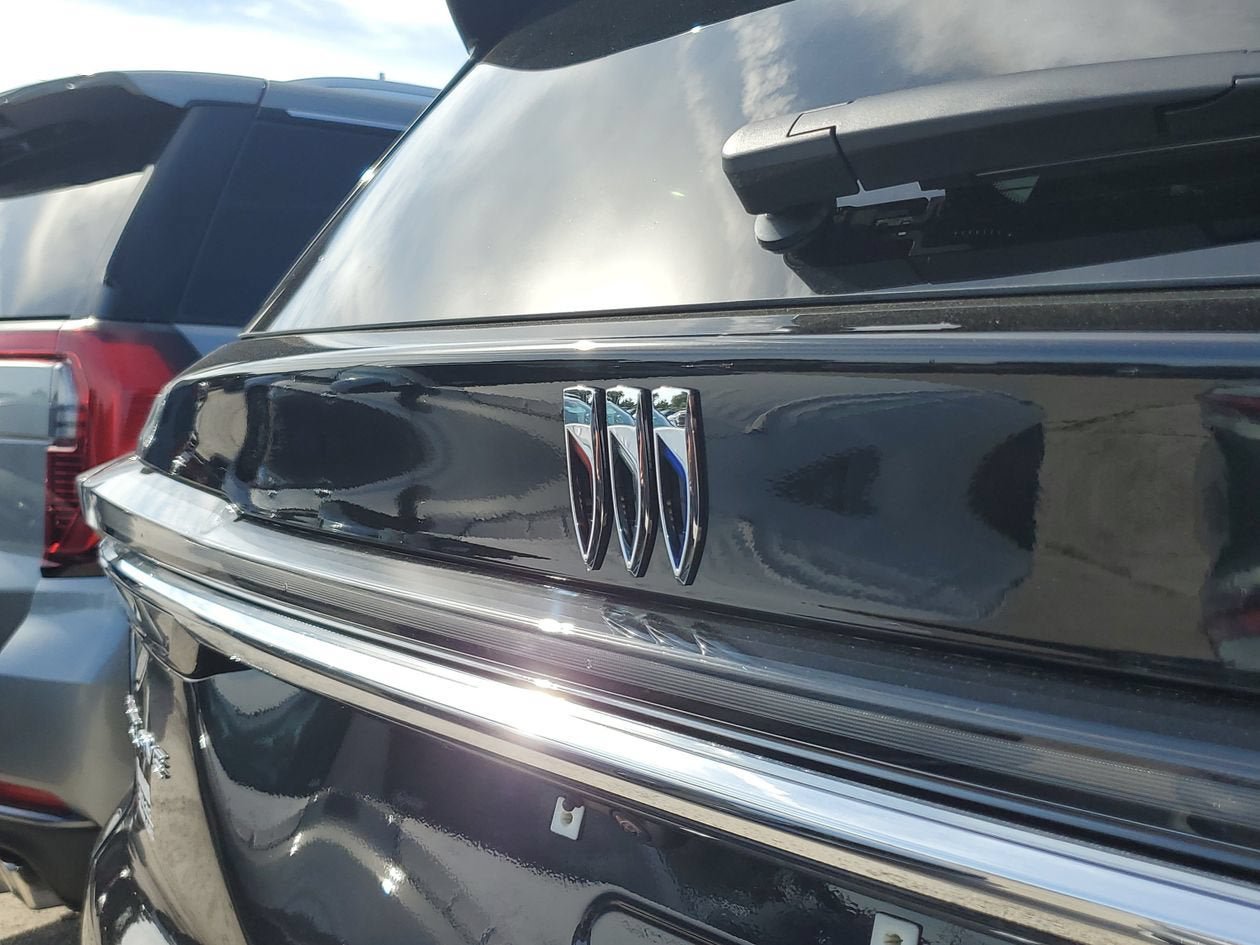 New 2026 Buick Enclave Avenir w/ Super Cruise Package FWD image 7