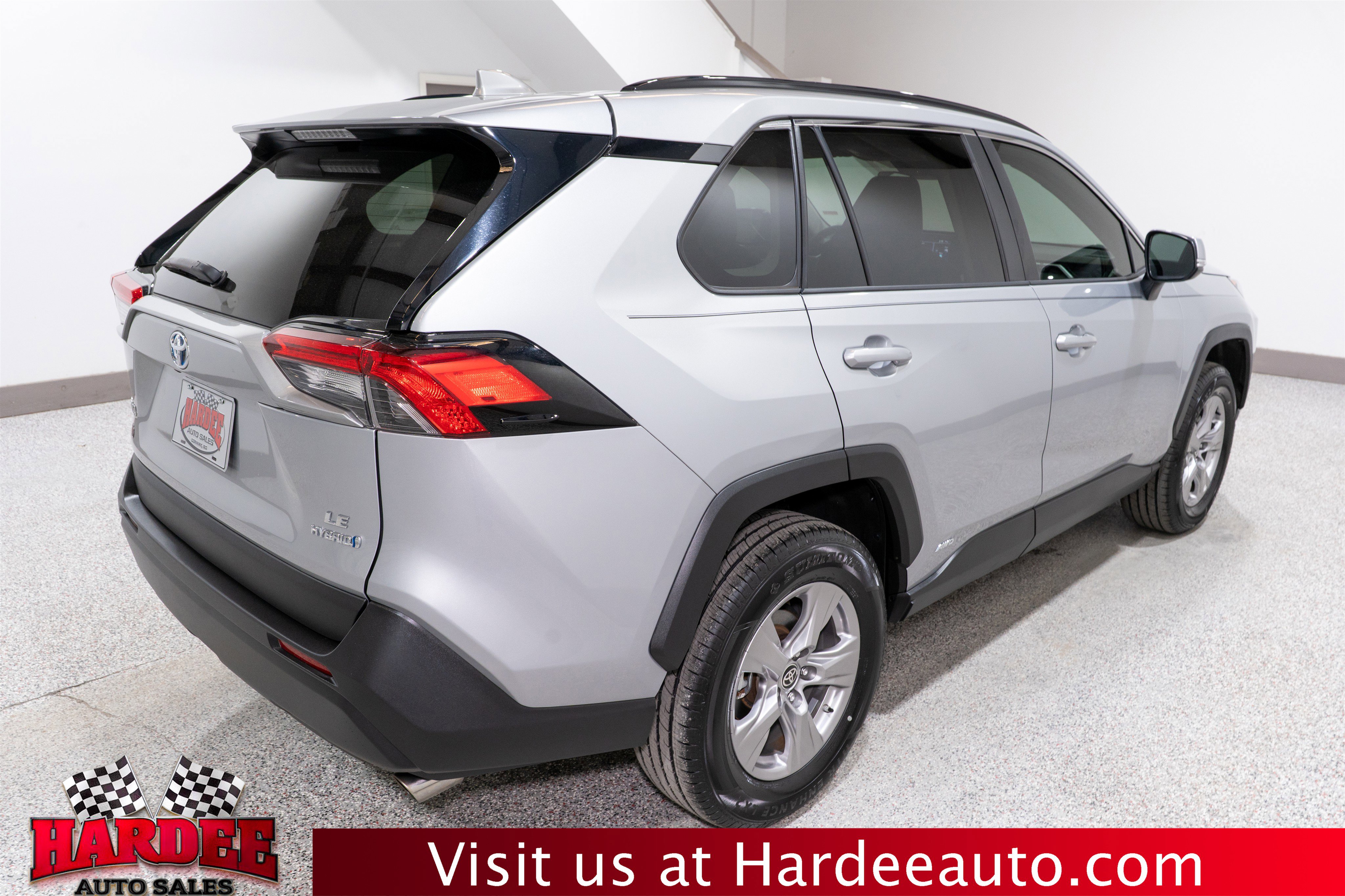 Used 2022 Toyota RAV4 LE image 5