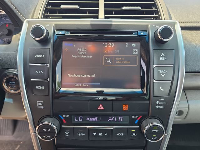 Used 2017 Toyota Camry XLE FWD image 18