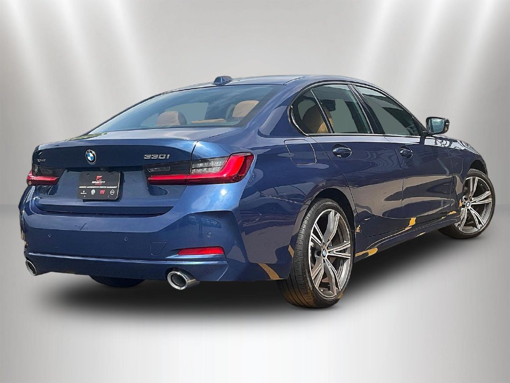 Used 2023 BMW 330i xDrive Sedan w/ Driving Assistance Package AWD/4WD image 6