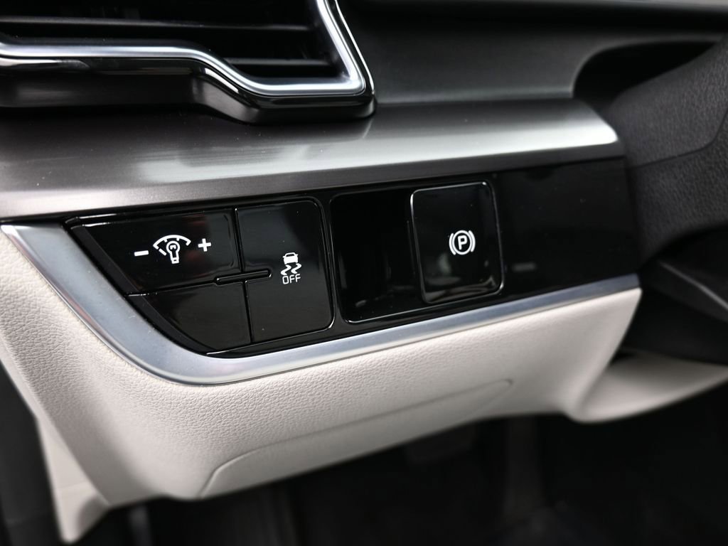 Used 2024 Kia Sportage EX image 31